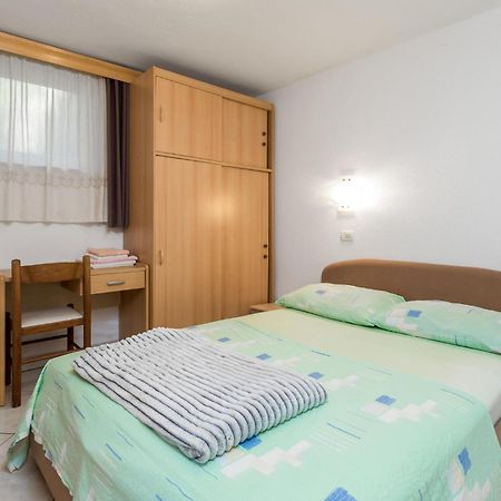Beach Front Apartment In Punta Kriza With Kitchen מראה חיצוני תמונה