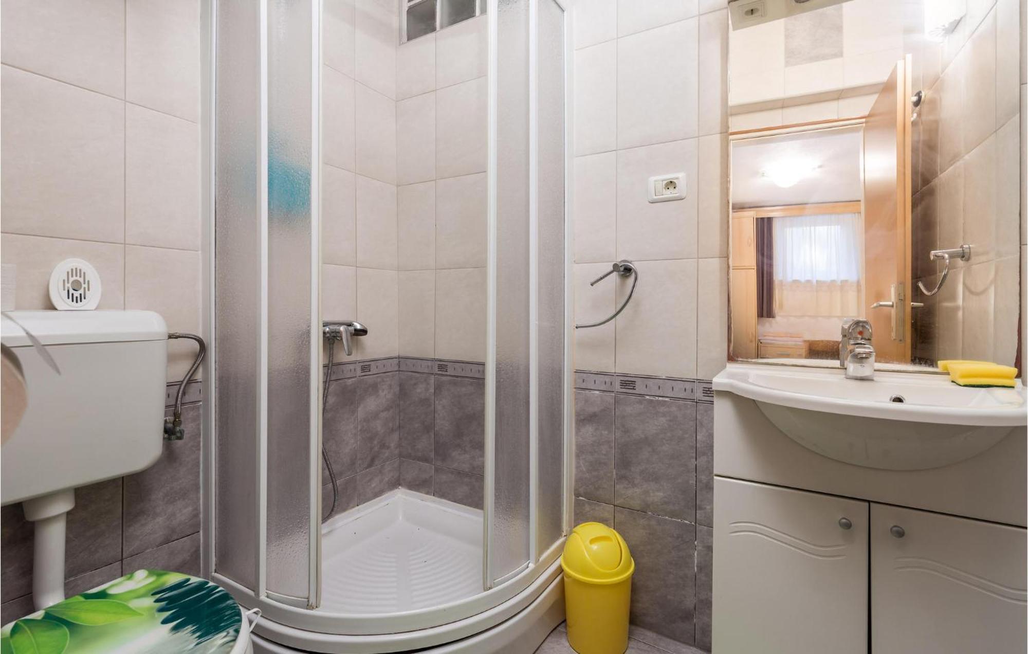 Beach Front Apartment In Punta Kriza With Kitchen מראה חיצוני תמונה