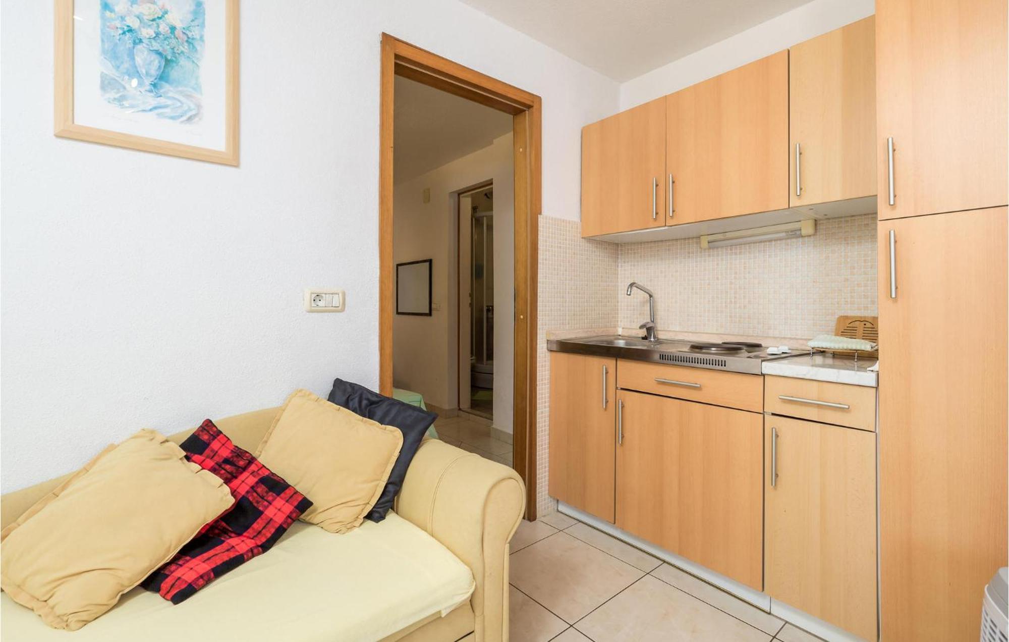 Beach Front Apartment In Punta Kriza With Kitchen מראה חיצוני תמונה