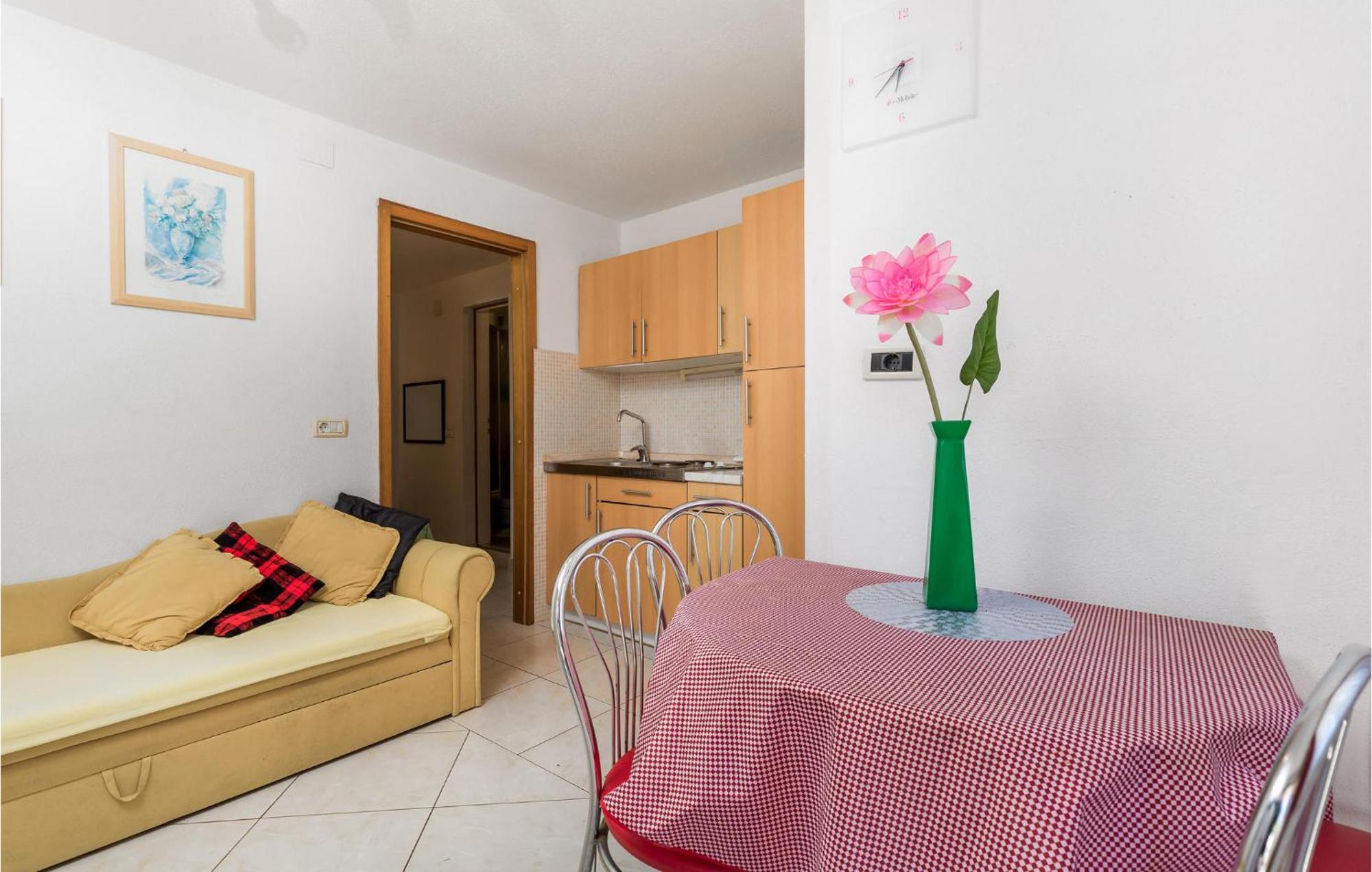 Beach Front Apartment In Punta Kriza With Kitchen מראה חיצוני תמונה