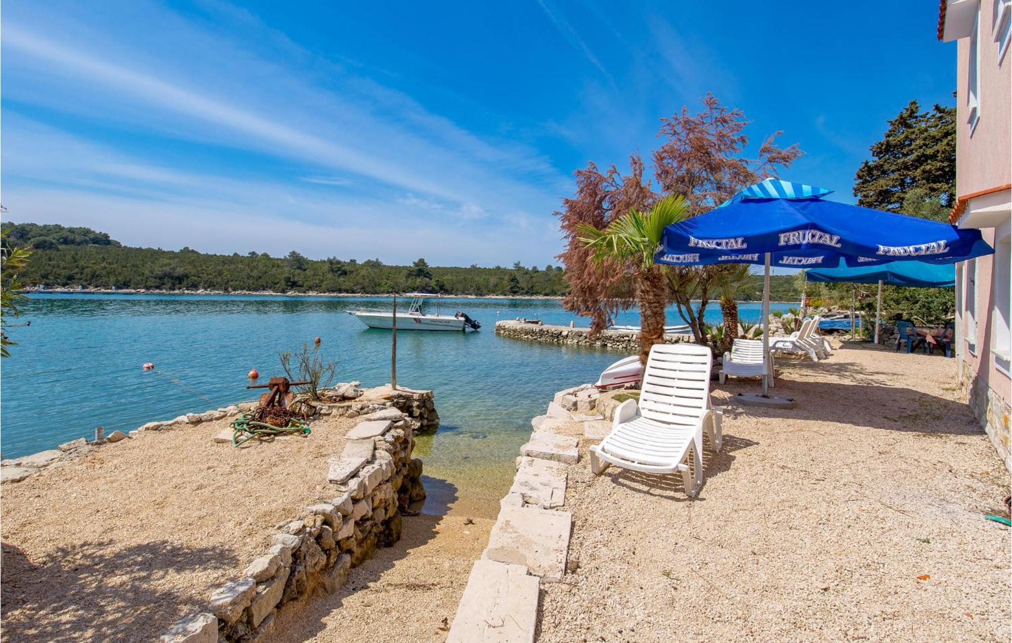 Beach Front Apartment In Punta Kriza With Kitchen מראה חיצוני תמונה